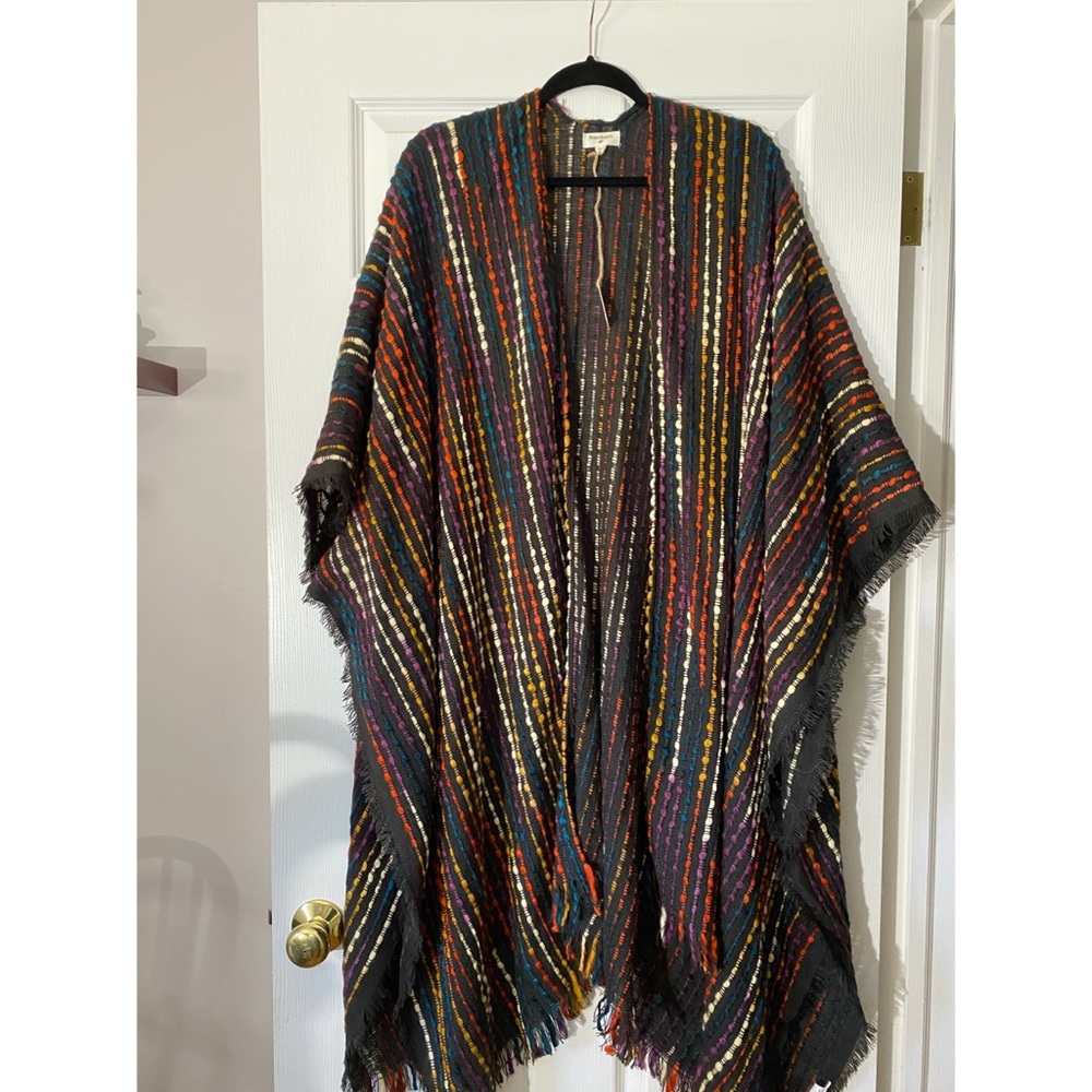 Multi colored‎ shrug